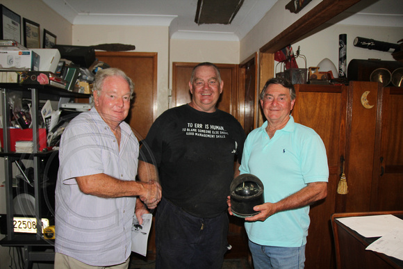 Alan & Terry Wright With Larry Elliott Former Owner of US Army WT 85 Protrude Woy Woy 3rd March 2016