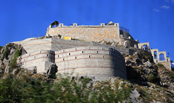 Unidentified Albanian Fortress ??